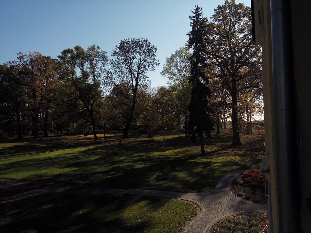 Palac Lucja Bb Zakrzów Esterno foto